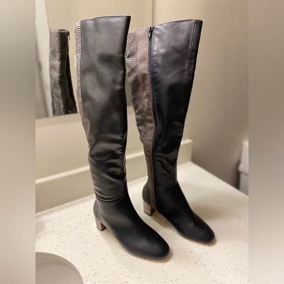 Brand New American Glamour Badgley Mischka Knee High Boots - Picture 6 of 8
